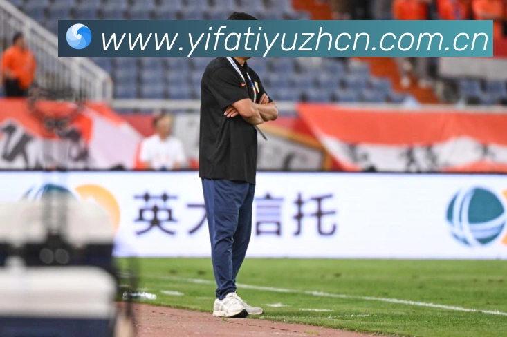 田径明星霍洛威的成长之路与赛场辉煌瞬间全记录成长观察:最新赛事动态与深度分析 田径明星霍洛威的成长之路与赛场辉煌瞬间全记录成长观察:最新赛事动态与深度分析